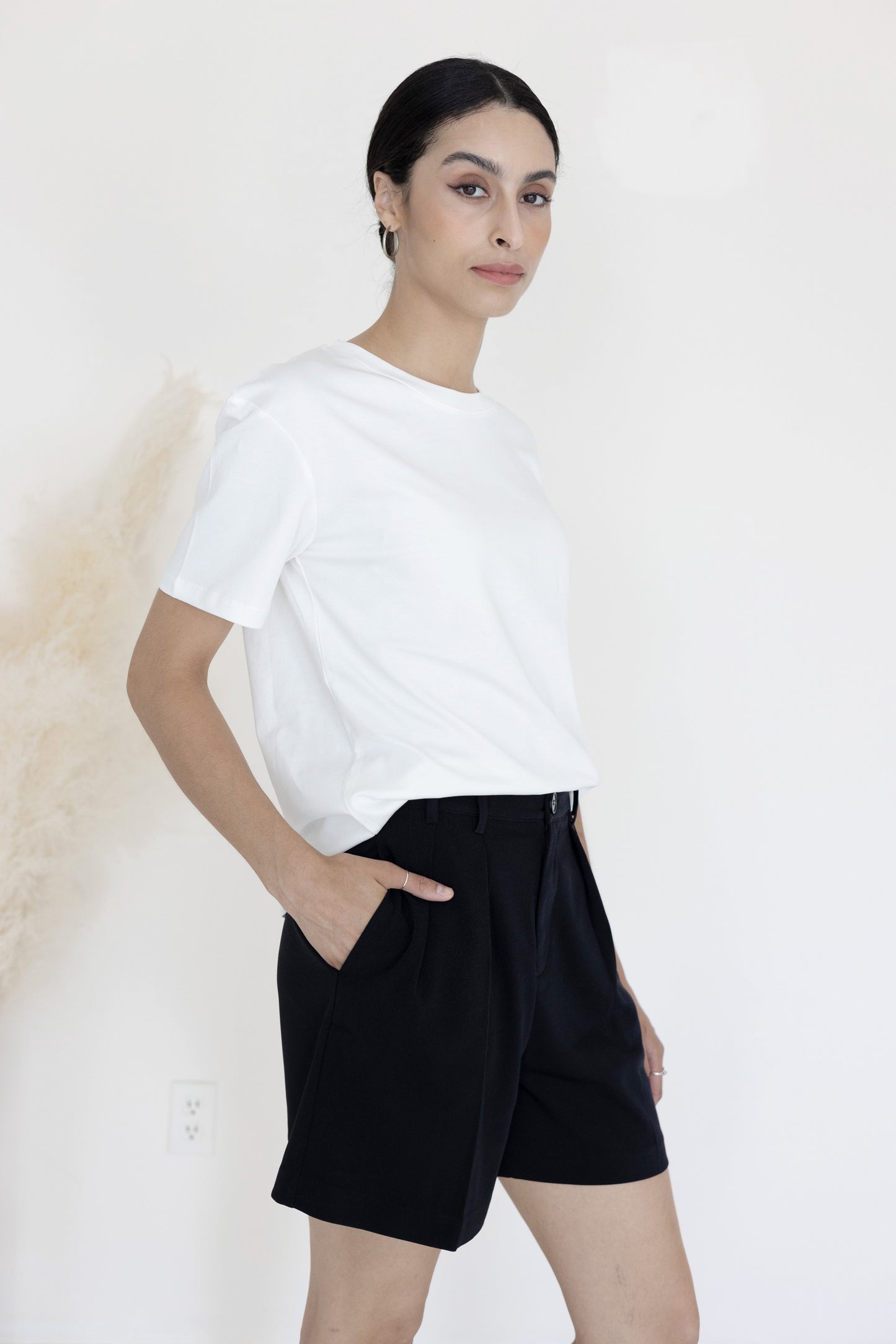 The Basic Everyday Tee Loose Fit White