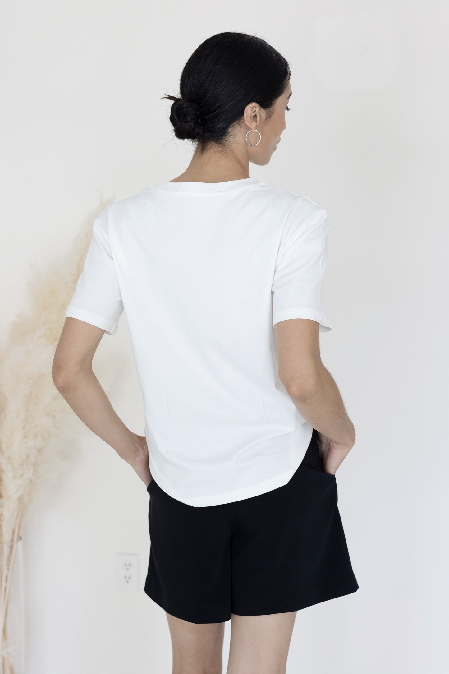 The Basic Everyday Tee Loose Fit White