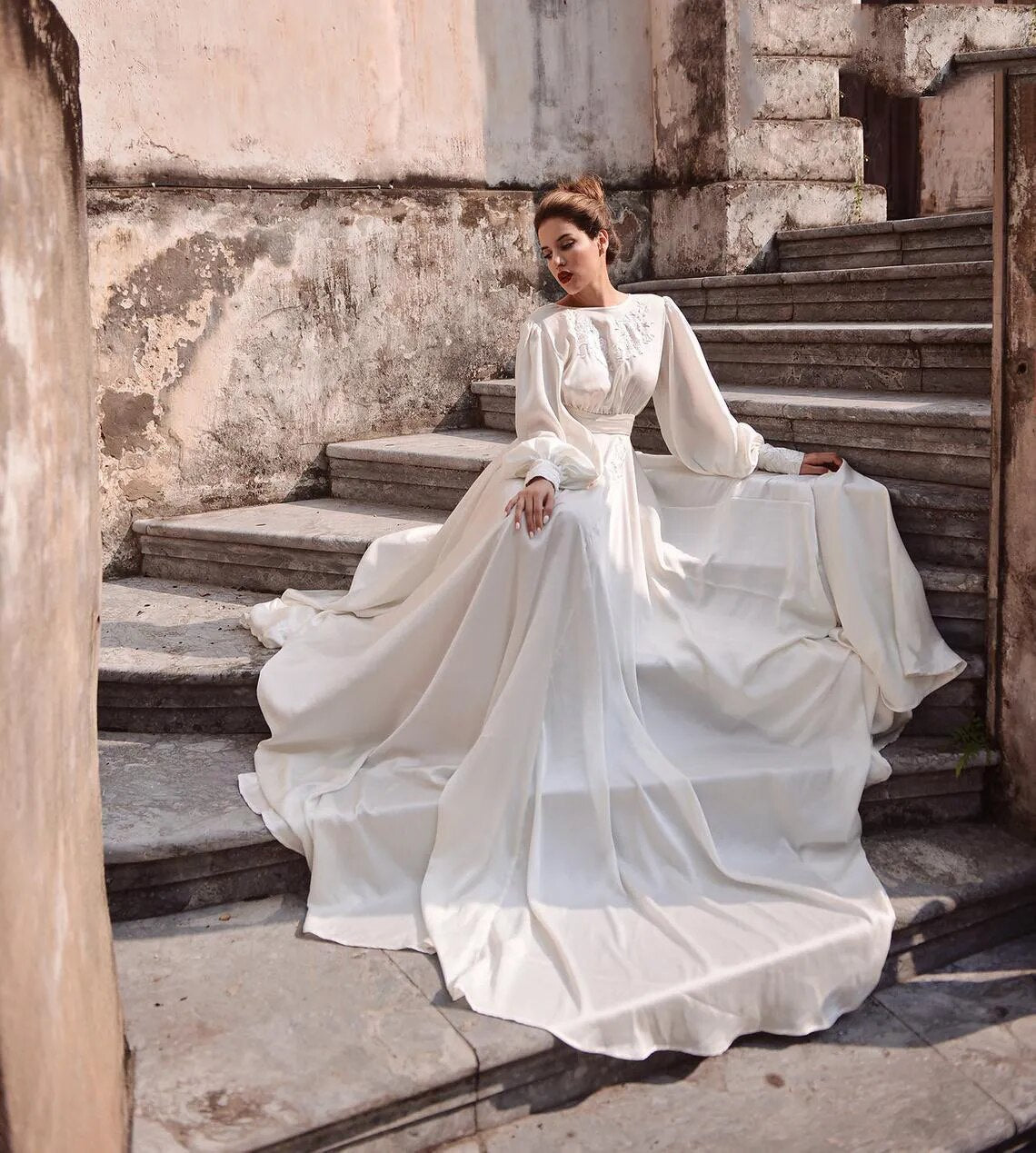 Boho Long Puff Sleeves Chiffon Round Neck Backless Appliqued Plus Size Wedding Dress