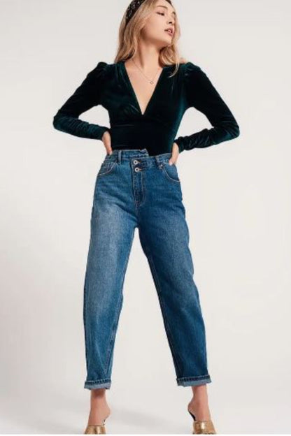 Asymmetric Button Waist Jeans