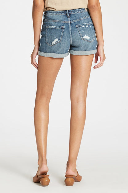 Ava Short in Dakota