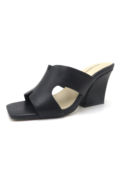 Award-2 Wedge Sandal