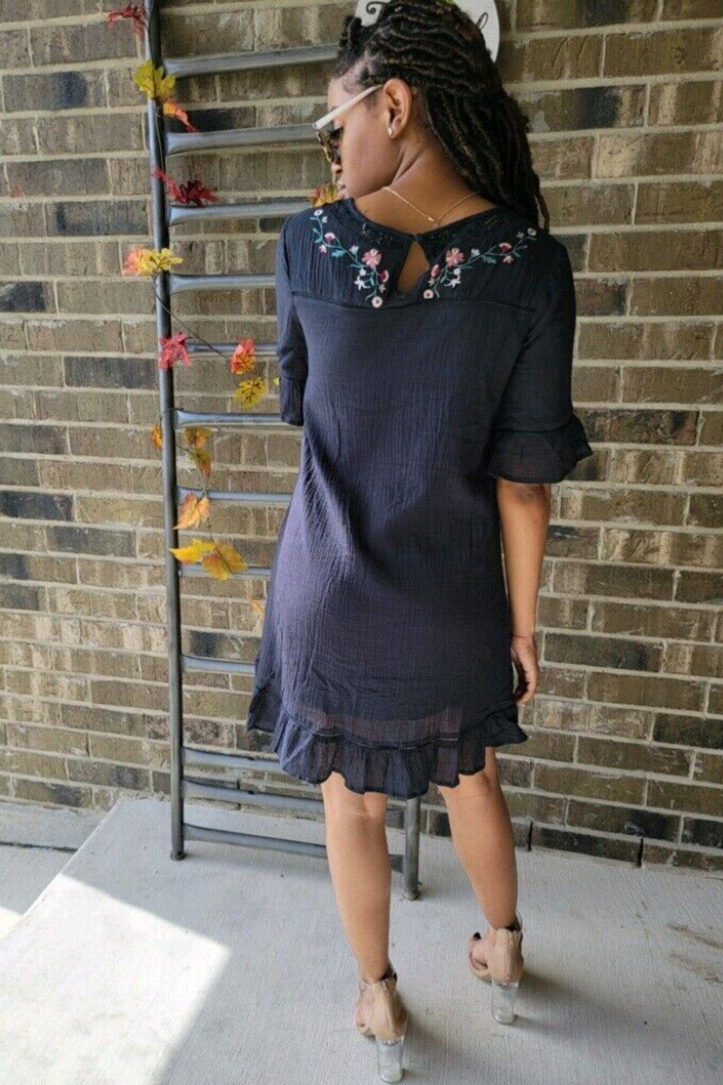 Black embroideRed and lace short sleeved dress