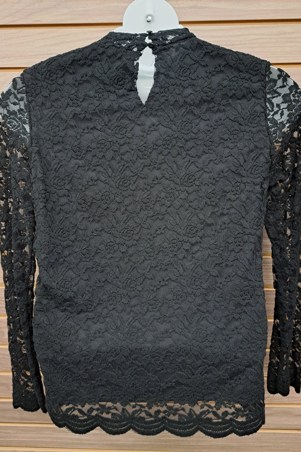 Black lace long sleeve 2 button back