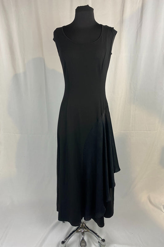 Black Simi Circle Dress