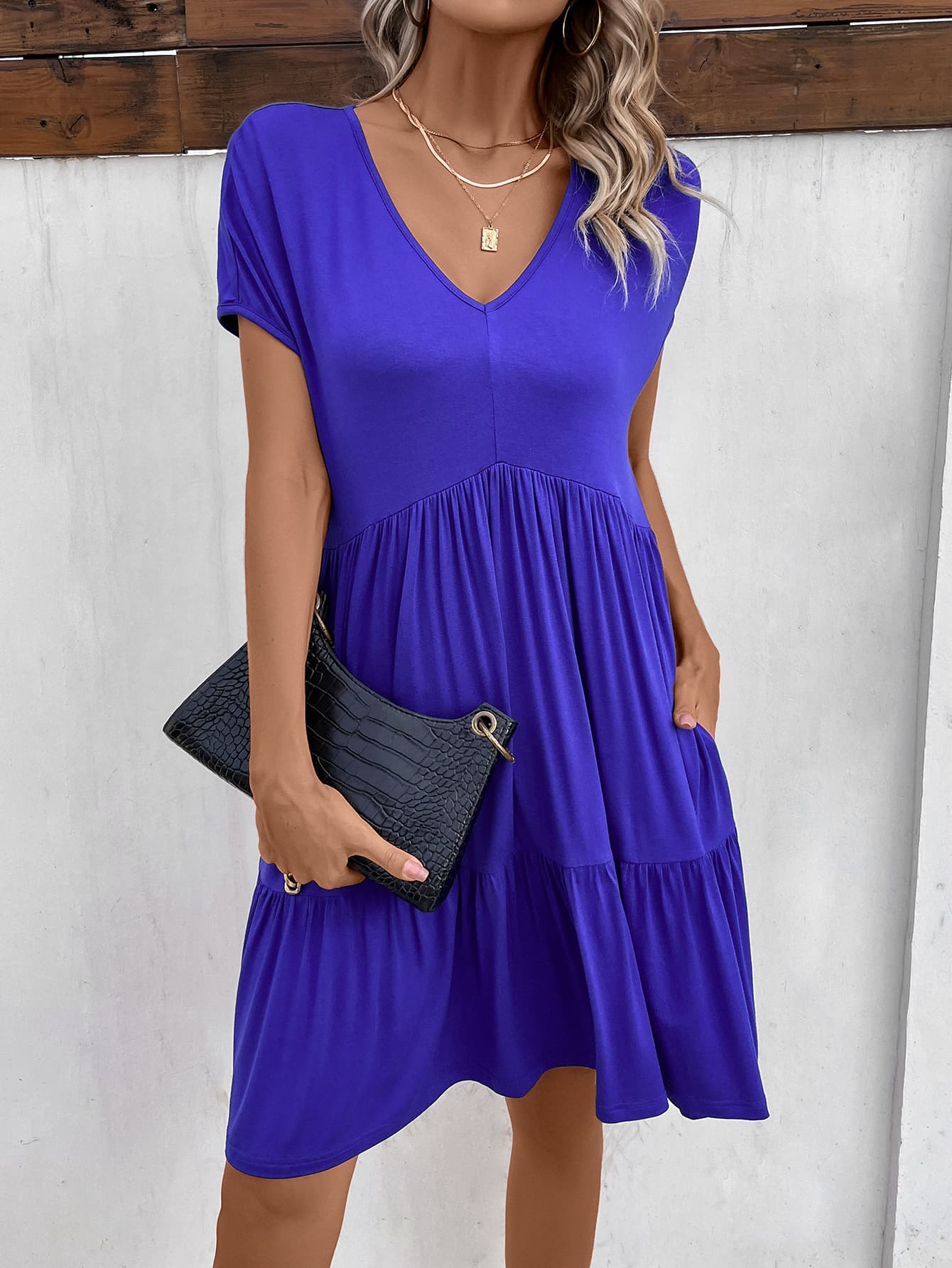 V-Neck Short Sleeve Dress With Pockets