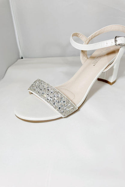 Olie White Shoe