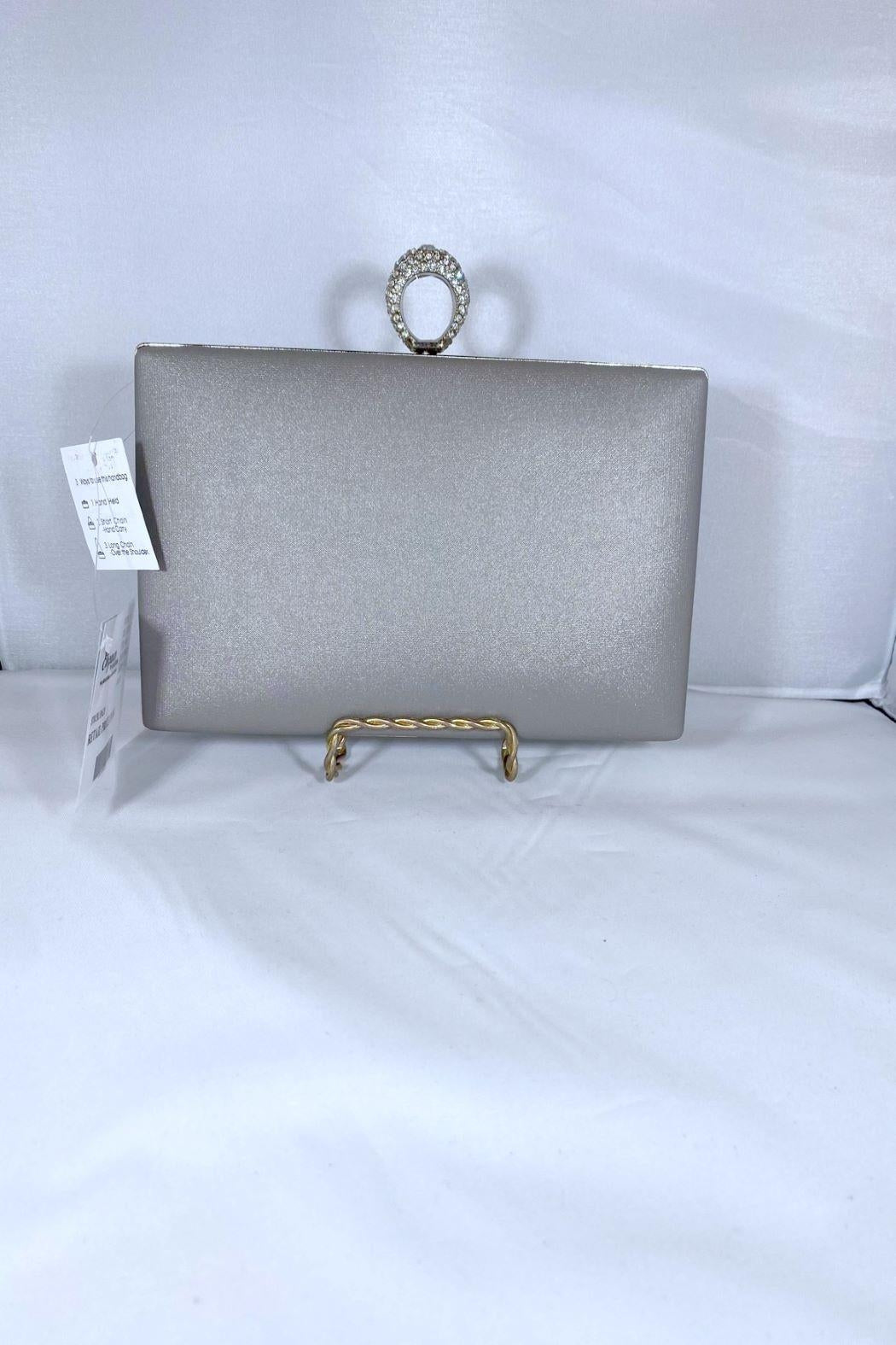Ring Finger Clutch