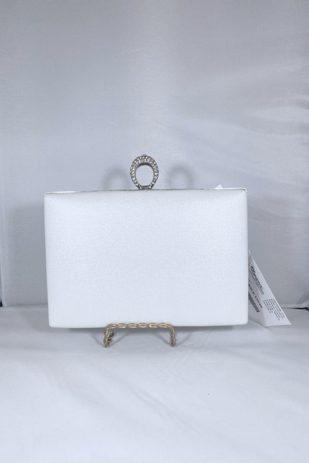 Ring Finger Clutch