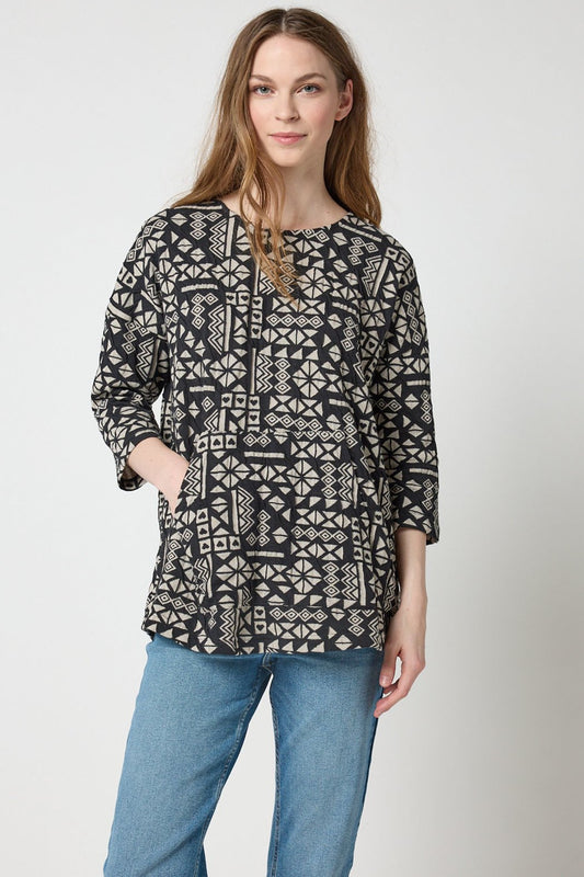 Black Heartful Top