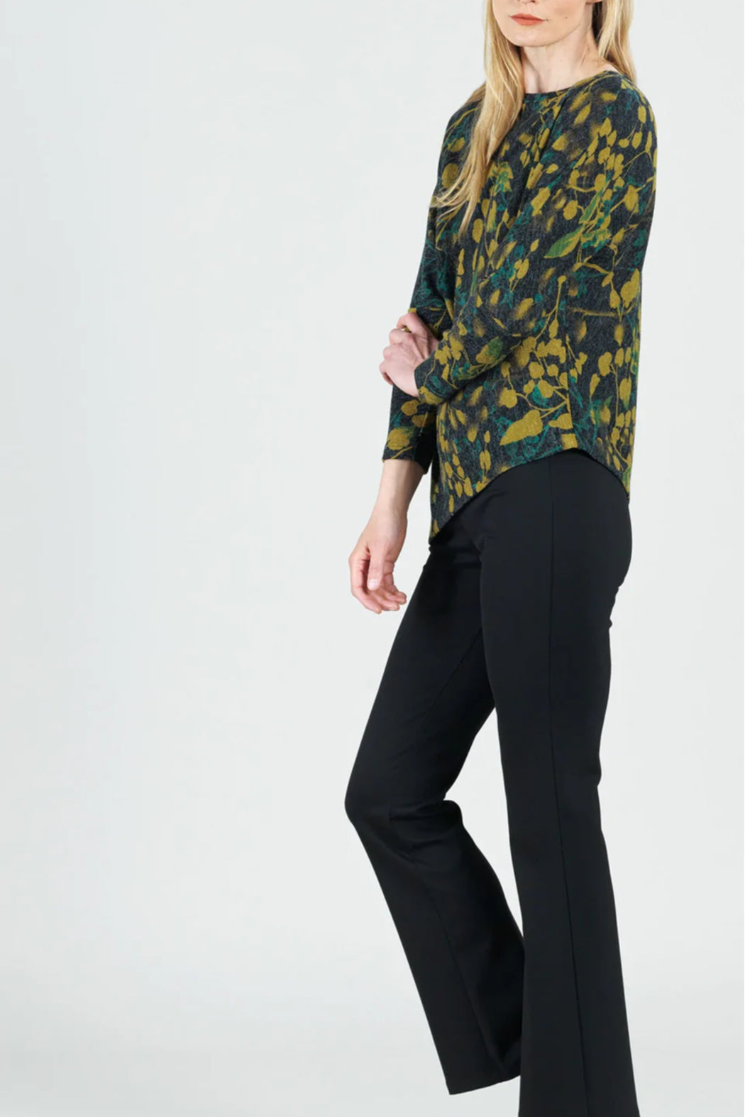 Olive-Leaves Angle-Hem Sweater