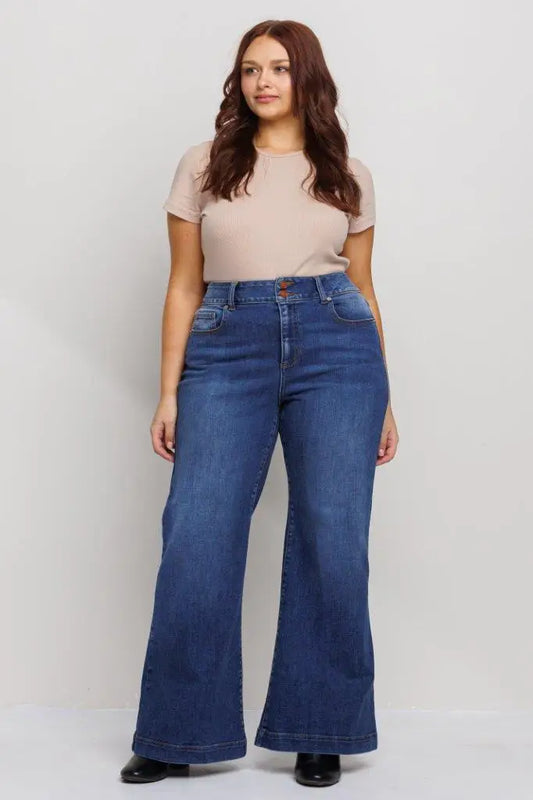 Women's Plus Size Classic Mid Rise Flare Jeans