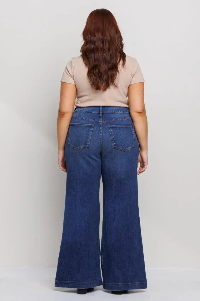 Women's Plus Size Classic Mid Rise Flare Jeans