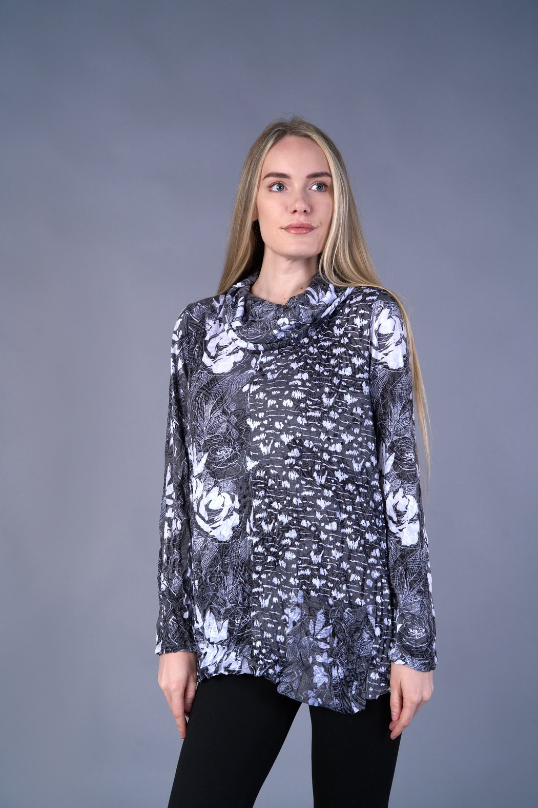 Black & White Crinkle Top
