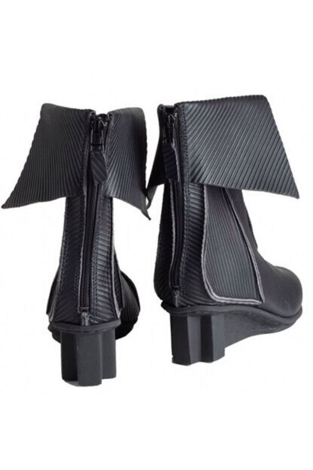 Sleeve Boot