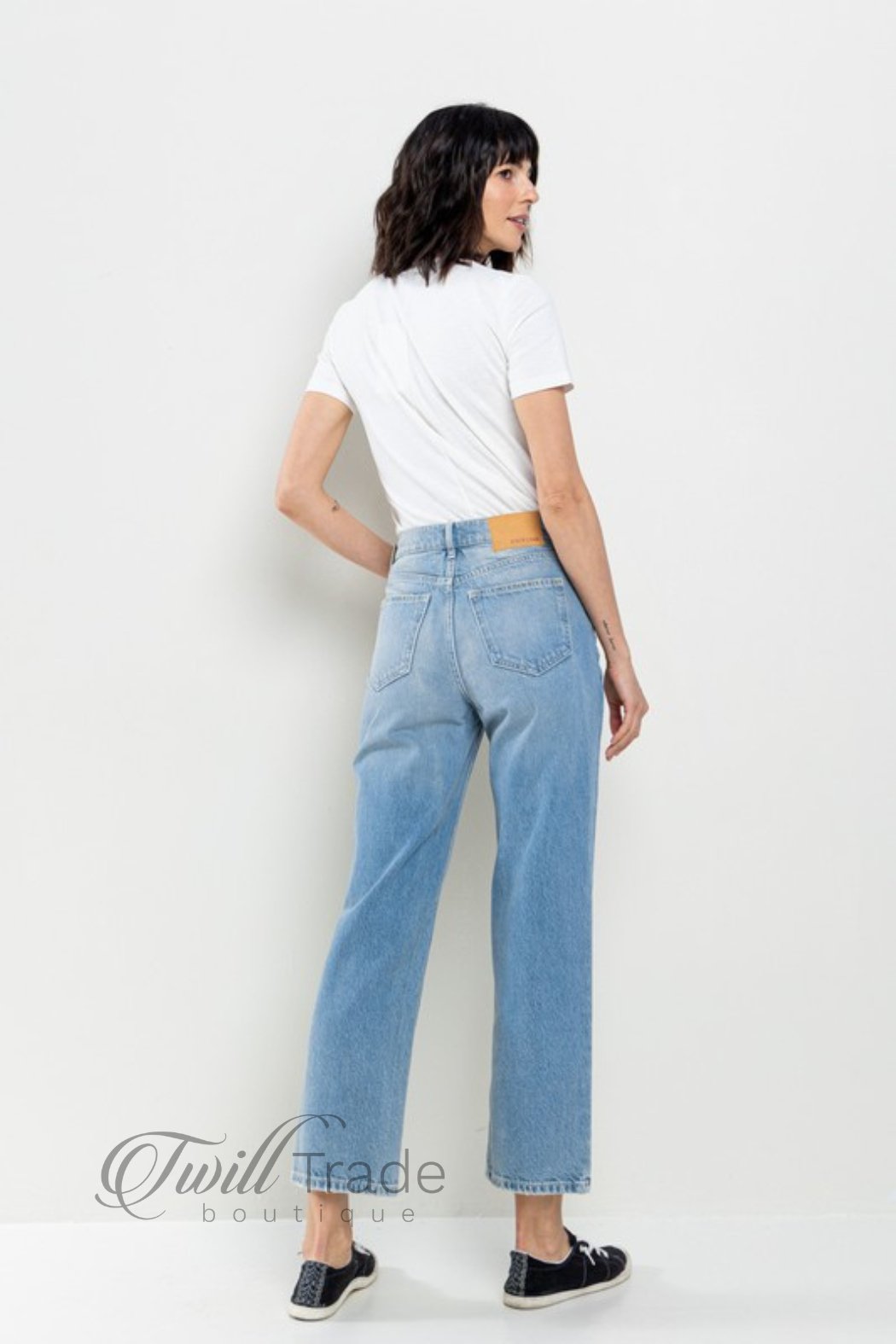 Straight Leg Jean