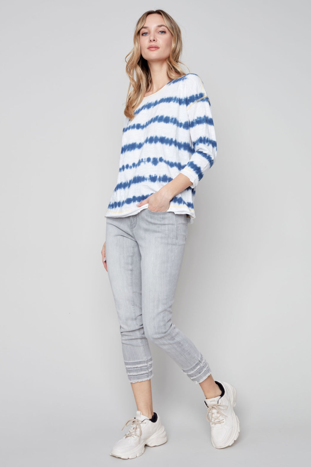 Striped 3/4 sleeves round neck smile patch top