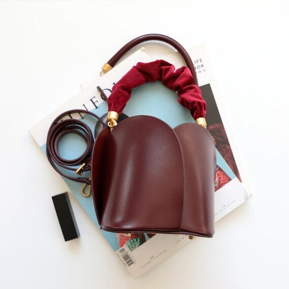 Tulip Leather Bucket