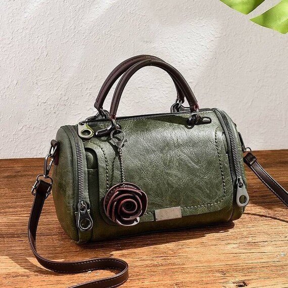 V Boston Bag