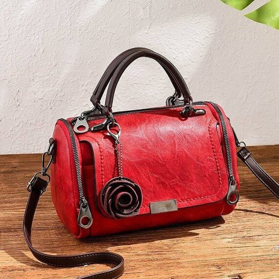 V Boston Bag
