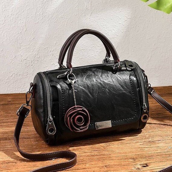 V Boston Bag
