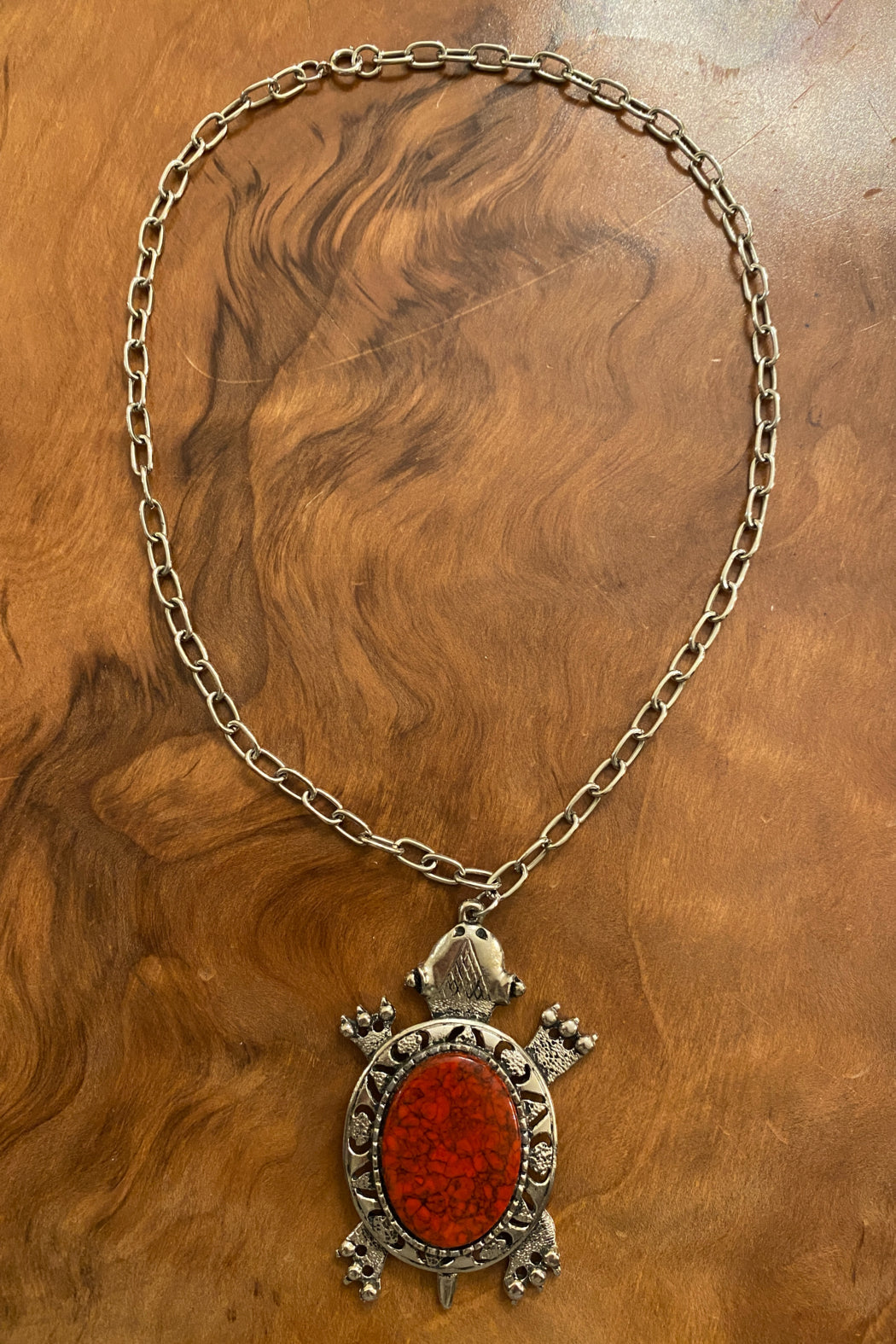 Vintage Silvertone Agate Turtle Necklace